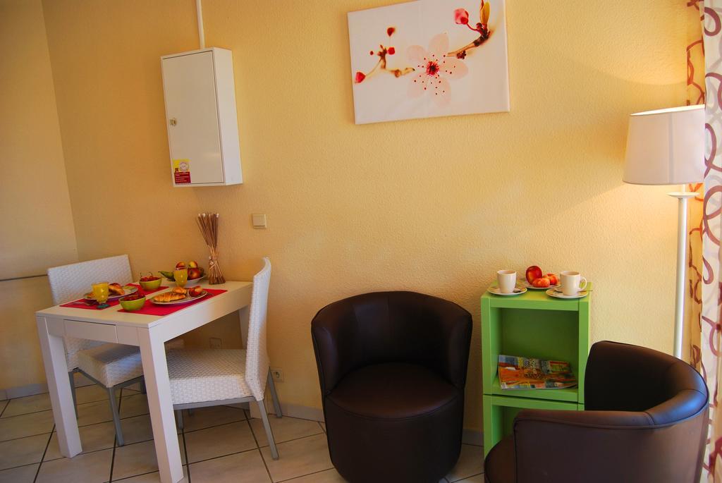 Lagrange Grand Bleu Vacances - Residence Les Jardins De Neptune แซงต์-ซีเปรียง ภายนอก รูปภาพ