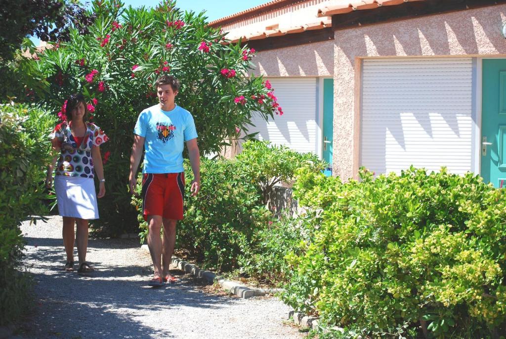 Lagrange Grand Bleu Vacances - Residence Les Jardins De Neptune แซงต์-ซีเปรียง ภายนอก รูปภาพ